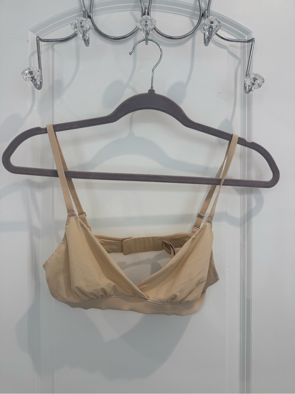 SKIMS  Wireless Bralette in Beige Small